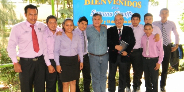 Desarrollan j&oacute;venes de la UNACH proyectos cient&iacute;ficos para conservar y mejorar la producci&oacute;n del campo chiapaneco 