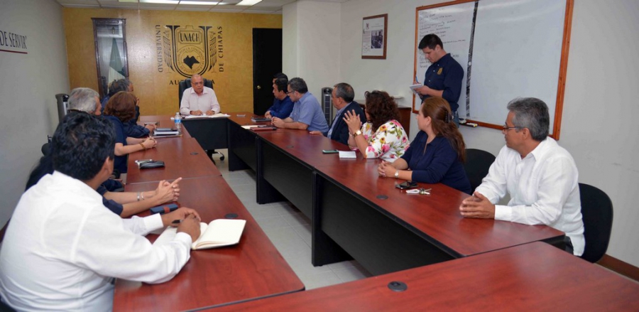 Asume Daniel Hernández Cruz la titularidad de la Dirección de Posgrado en la UNACH