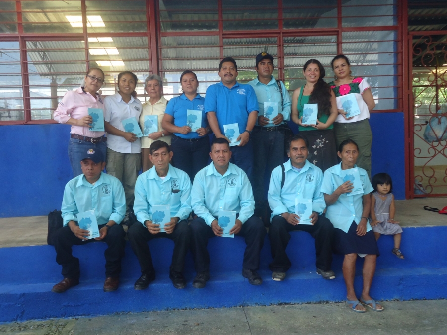 Presentan académicos de la UNACH el libro “Plantas Medicinales, Salto de Agua, Chiapas, México”