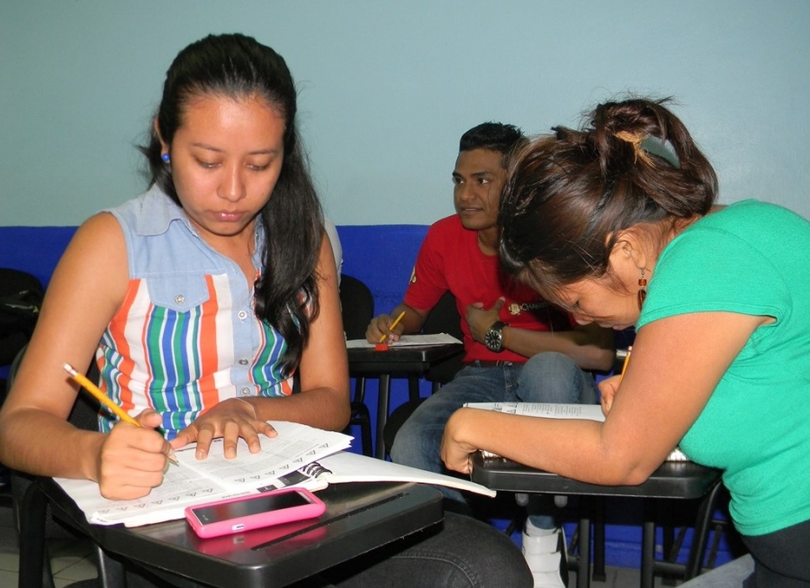 Imparten en la UNACH cursos de capacitación para presentar examen que medirá el dominio del idioma inglés