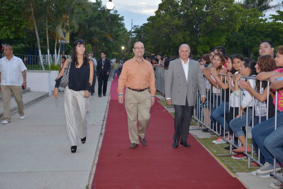 Desfilan actores y directores del cine mexicano en la alfombra roja del Festival Internacional de Cine de la UNACH