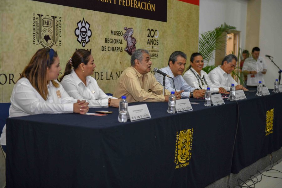 Presentan en la UNACH exposición itinerante Chiapas: Independencia y Federación