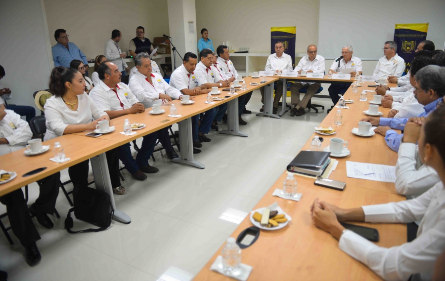 Conjuntan voluntades la UNACH y Organización de Constructores Independientes del Estado de Chiapas a favor de los jóvenes