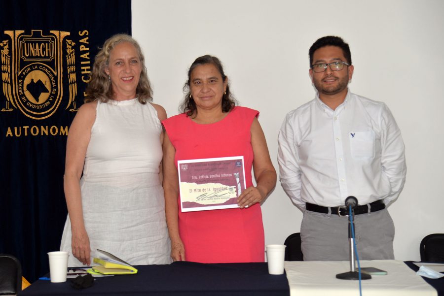 Ofrece conferencia en la UNACH la reconocida abogada Leticia Bonifaz Alfonzo