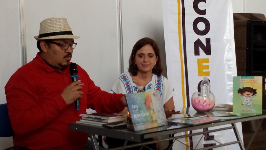  “El vestido de animalitos y otros cuentos de Ana”, el libro de Ana Luisa Anza, fue presentado en la UNACH