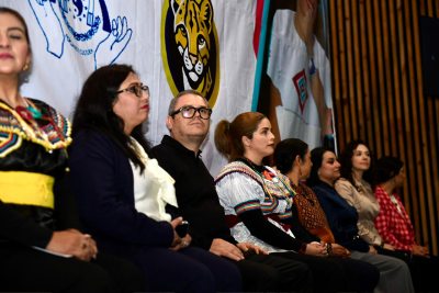 Entregan más de 350 relojes inteligentes del Programa Mujer Segura a integrantes de la comunidad UNACH