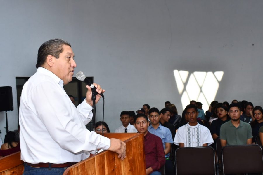 En el Campus IV Estudiantes de la UNACH presentan proyectos de investigación sobre la Laguna Pampa El Cabildo