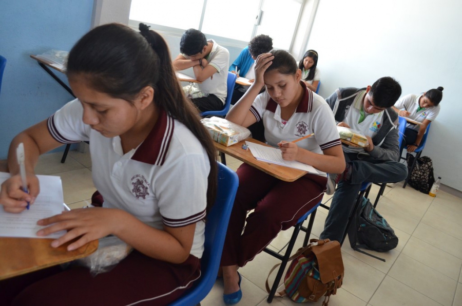 Participaron 170 jóvenes en la Olimpiada Chiapaneca de Física organizada por la UNACH