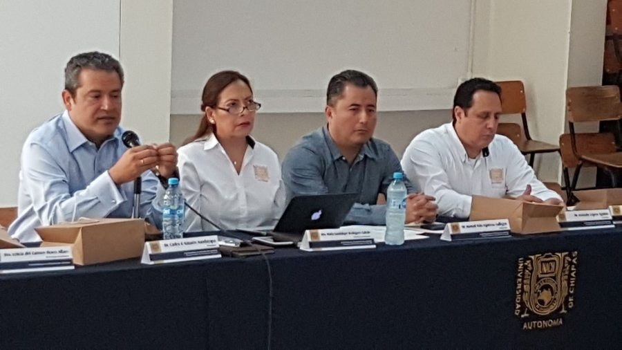 Se reúne el rector de la UNACH, Carlos F. Natarén Nandayapa con el Consejo Consultivo de Investigación y Posgrado