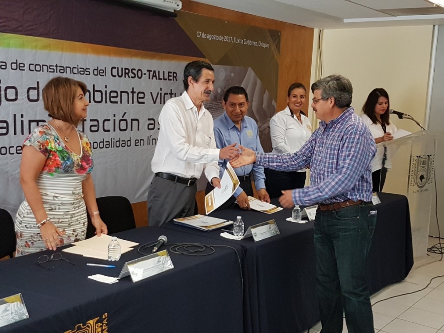 Capacita UNACH a sus docentes en el manejo de ambientes virtuales y retroalimentación asertiva
