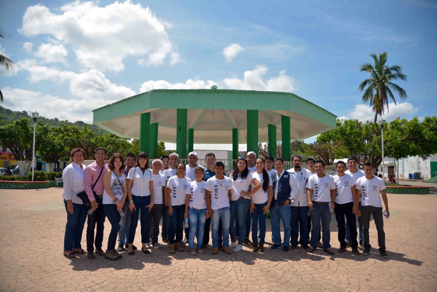 Alumnos  de la UNACH realizan acciones de responsabilidad social 