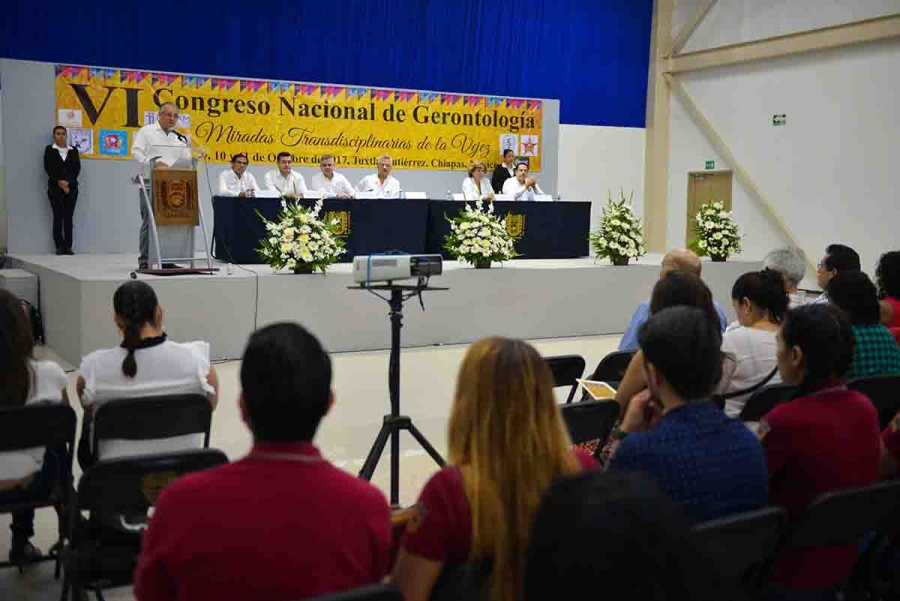 Especialistas de distintas partes del país participan en el VI Congreso Nacional de Gerontología organizado por la UNACH