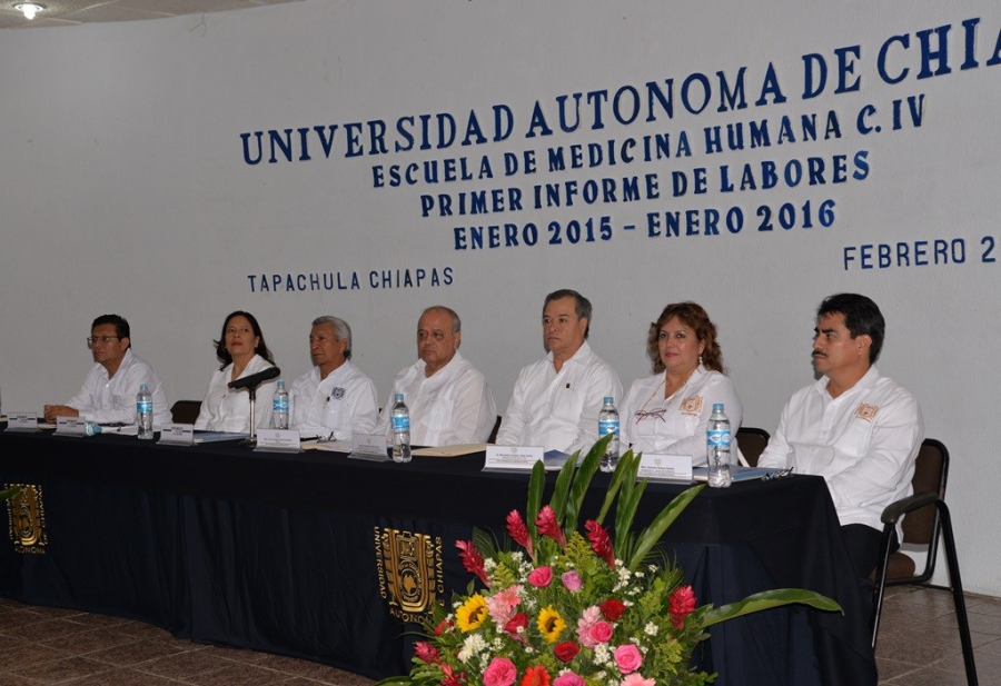 Más de 200  alumnos de la Escuela de Medicina de la UNACH realizan su servicio social o internado en instituciones públicas