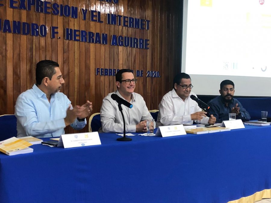 En el Campus IV Presenta UNACH el libro “Libertad de Expresión y el Internet”