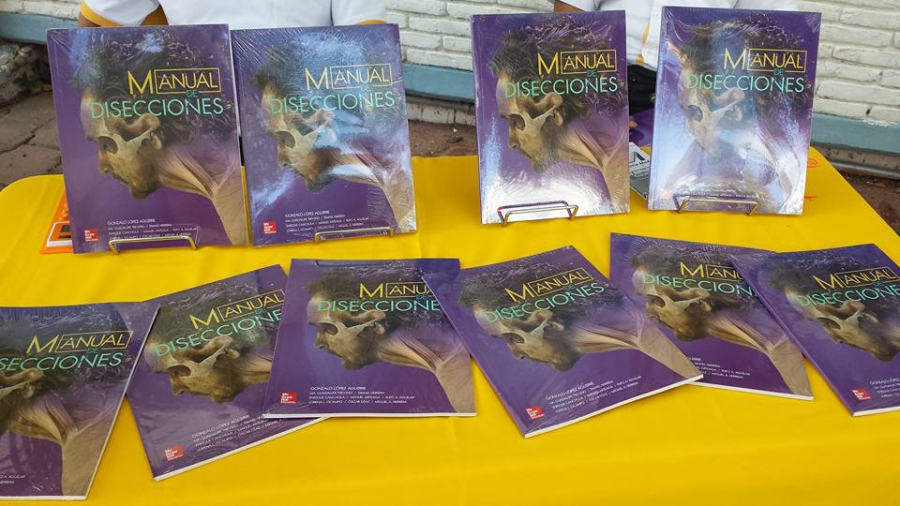 Presentan en la UNACH el libro “Manual de Disecciones” de Gonzalo López Aguirre