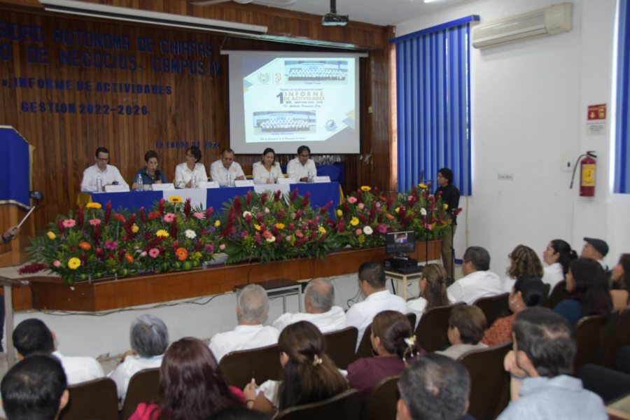 Destacan participación de estudiantes de la Facultad de Negocios de la UNACH en competencias nacionales