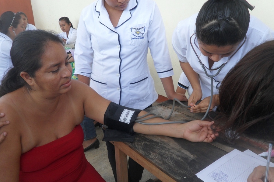 Cumple UNACH con su vocación de servir a la sociedad