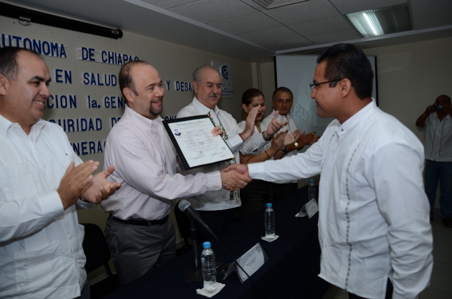 En la modalidad a distancia Egresa primera generación de la Licenciatura de Seguridad en Poblaciones Humanas ante Desastres de la UNACH