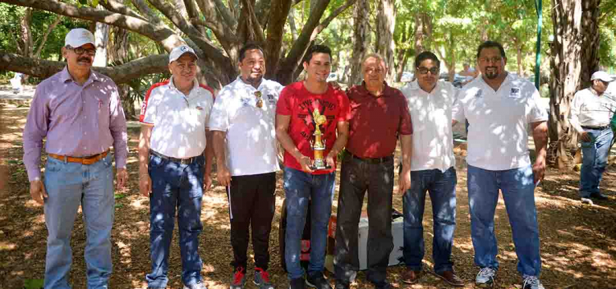 Participaron más de 500 trabajadores administrativos de la UNACH en torneo deportivo de dos disciplinas