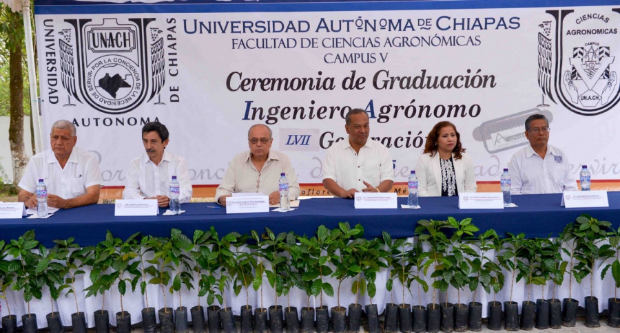 Distingue a egresados de la UNACH su calidad y compromiso con el desarrollo del campo chiapaneco