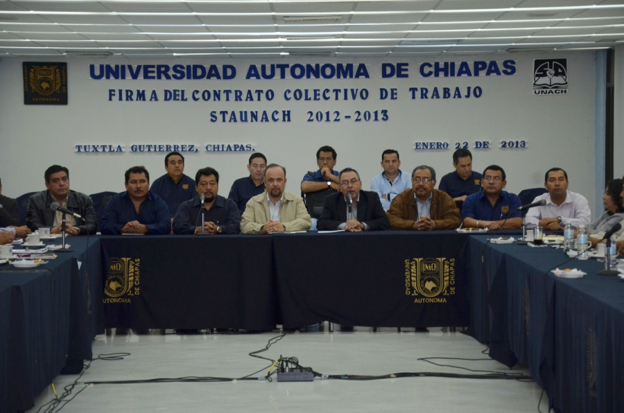 Reconocen trabajadores administrativos de la UNACH voluntad y diálogo de autoridades universitarias