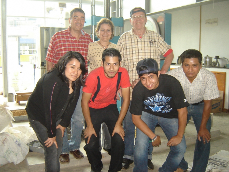 Diseñan estudiantes de la UNACH filtros potabilizadores de agua para beneficio de comunidades chiapanecas  