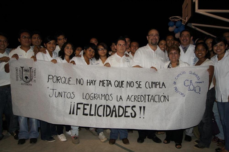 Otorgan Acreditación Nacional al Programa de Químico Farmacobiólogo que oferta la UNACH