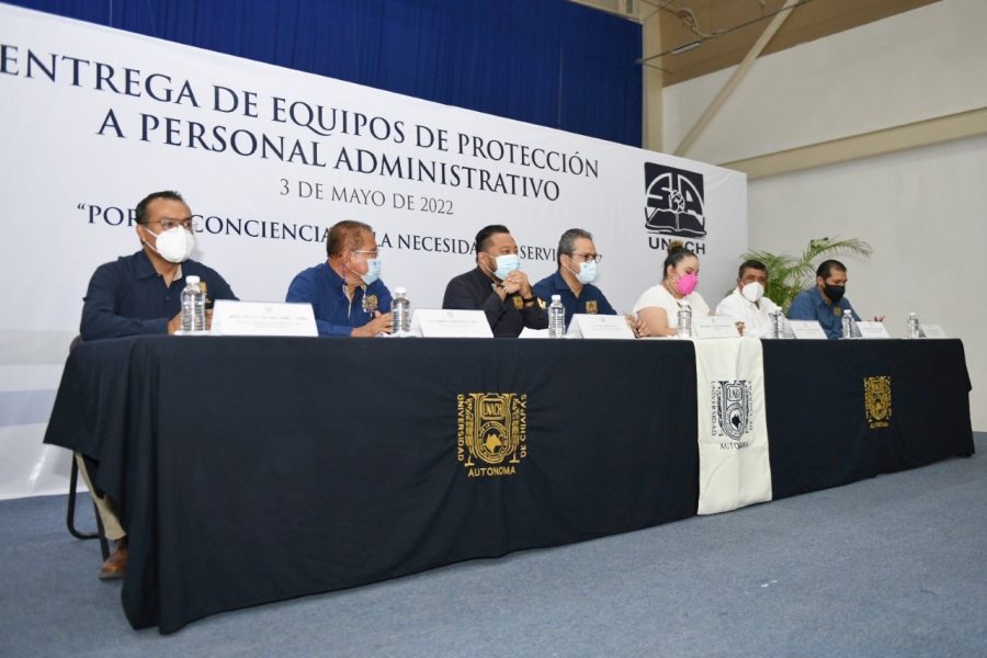 Entregan equipos de protección y trabajo a personal administrativo de la UNACH