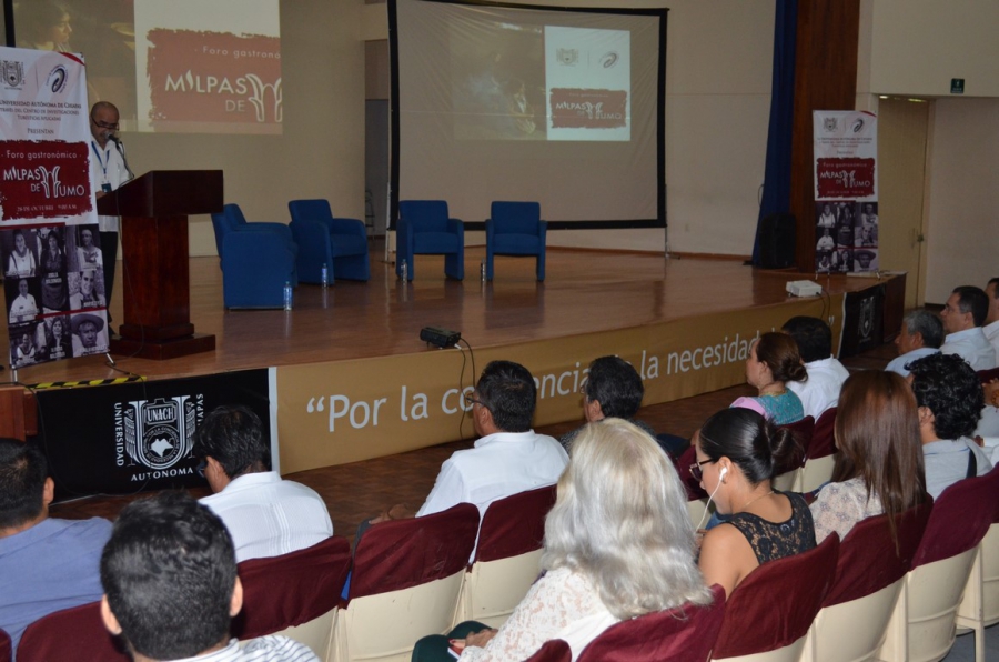 Participan cocineras y chefs de distintos estados del país en Foro de Gastronomía Tradicional organizado por la UNACH