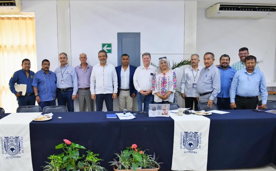 Atestigua rector de la UNACH Carlos Faustino Natarén Nandayapa Asamblea donde se elige a Mesa Directiva de la AMEAS