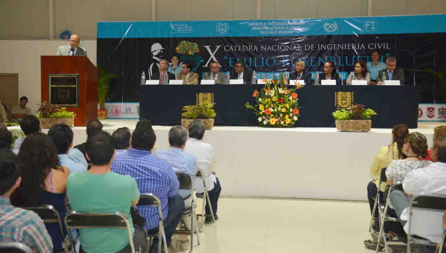 Reúne UNACH a expertos nacionales e internacionales en ingeniería civil