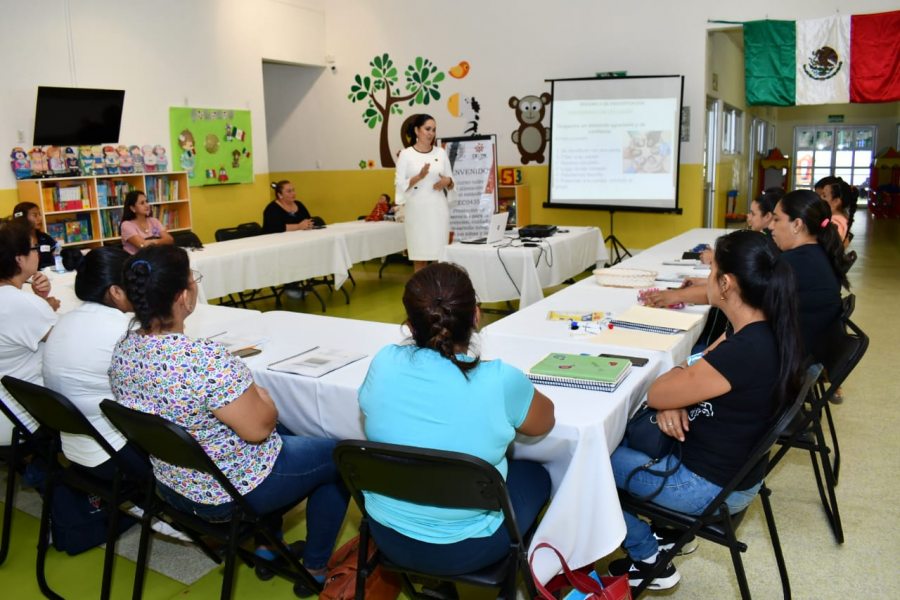 En el Campus IV  Imparte UNACH curso-taller para la atención, cuidado y desarrollo integral de niñas y niños