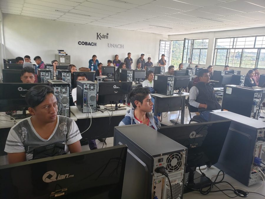 Cerca del 30 por ciento de estudiantes de la Universidad Virtual de la UNACH son residentes de municipios indígenas de Chiapas