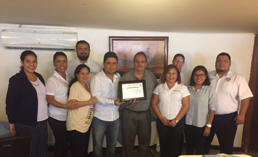 Reconoce Colegio de Docentes de Inglés a la Escuela de Lenguas de la UNACH