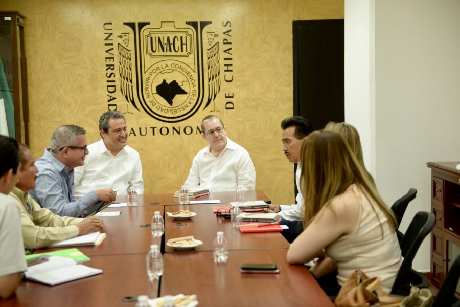Definen UNACH y la Iniciativa Privada acciones y estrategias para apoyar la movilidad de estudiantes y docentes