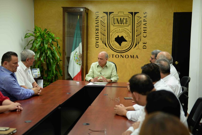 Reconoce UNACH desempeño profesional de Arnulfo Zepeda Domínguez al frente del Centro Mesoamericano de Física Teórica