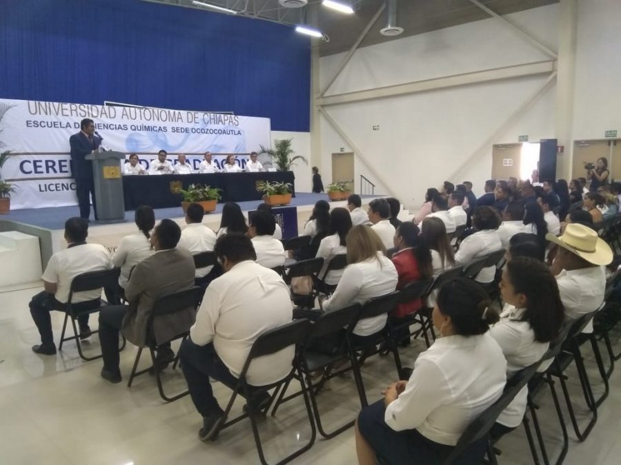Celebra UNACH la graduación  de egresados de  la Escuela de Ciencias Químicas con sede en Ocozocoautla.