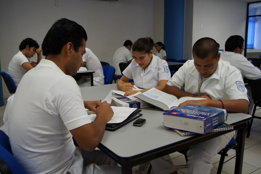 Invita UNACH a profesionistas a participar en el curso Bioética para la Salud y Educación