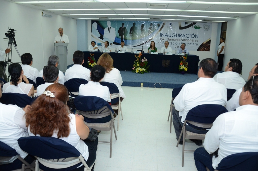 Promueven UNACH y Condusef cultura financiera entre la comunidad universitaria