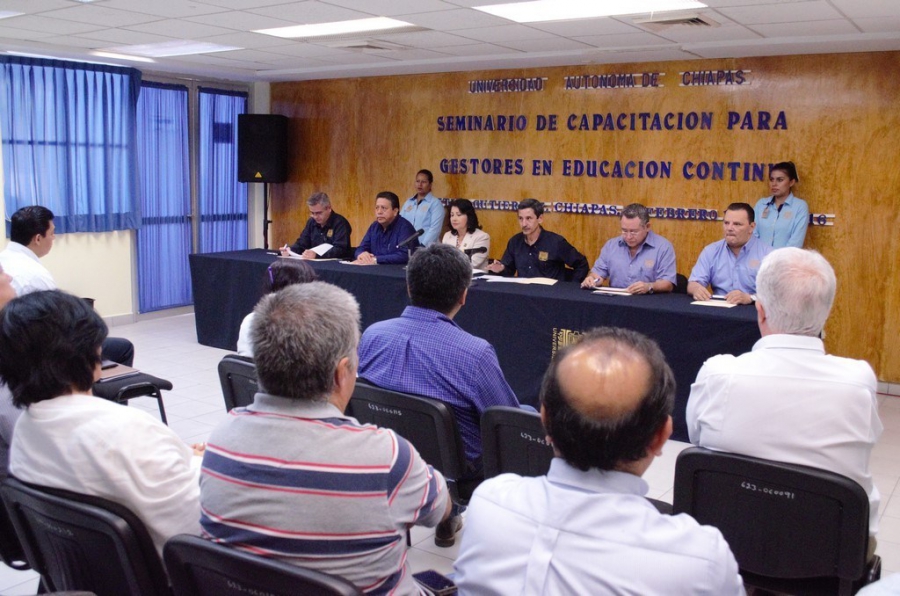 Realiza UNACH Seminario de capacitación para gestores de educación continua