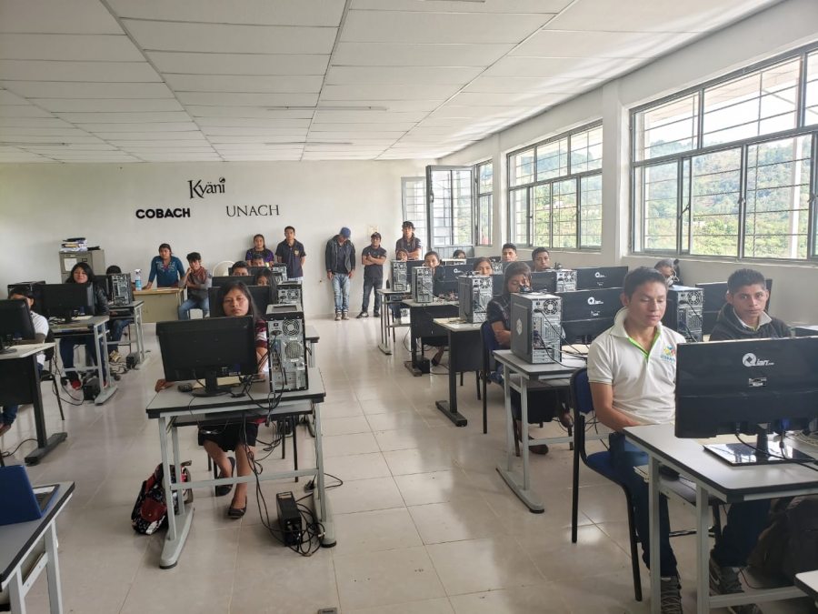 Capacitará UNACH a más de mil jóvenes en la plataforma virtual de licenciaturas a distancia