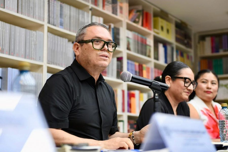 Presentan en la UNACH el libro &ldquo;Inteligencia Artificial y Educaci&oacute;n Superior&rdquo;