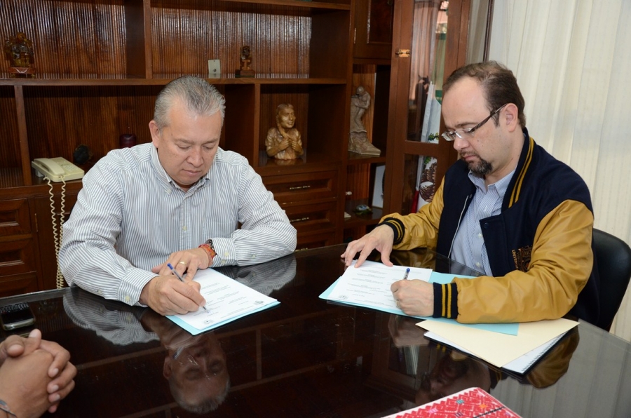 Suman esfuerzos Gobierno de Chiapas y UNACH para beneficio de los jóvenes universitarios