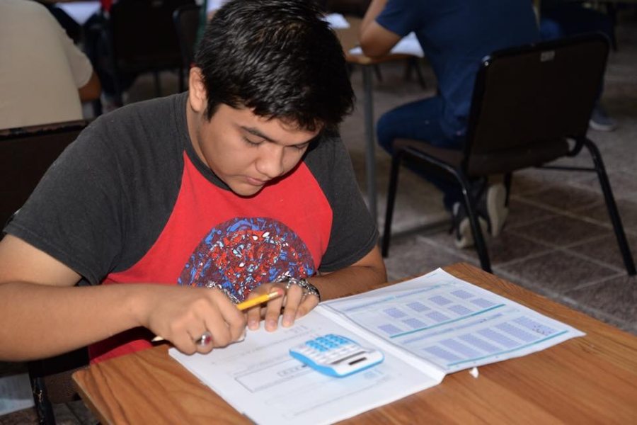 Presentan más de 3 mil 700 jóvenes el examen de admisión de la UNACH para el ciclo escolar enero-junio 2019