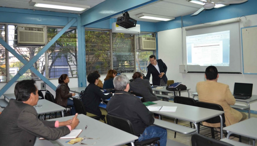Inician clases alumnos del Doctorado en Gestión para el Desarrollo ofertado por la UNACH