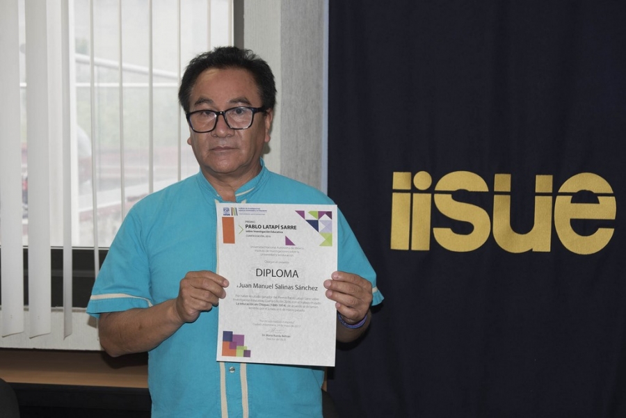 Obtiene egresado de maestría ofertada por la UNACH-UNICACH el Premio Pablo Latapí Sarre