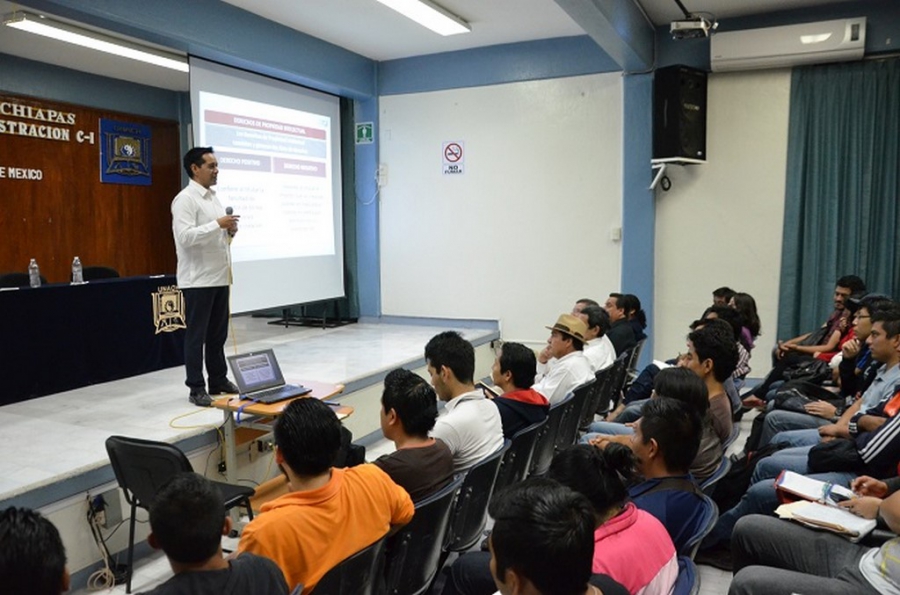Promueven ante alumnos y docentes de la UNACH los beneficios de patentar proyectos de investigación