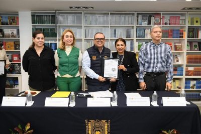 Entregan en la UNACH certificados y títulos de propiedad intelectual