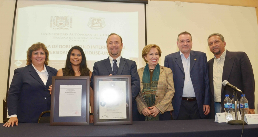 Recibe estudiante chiapaneca doble titulación profesional, por la UNACH y la Universidad de Toulouse, Francia