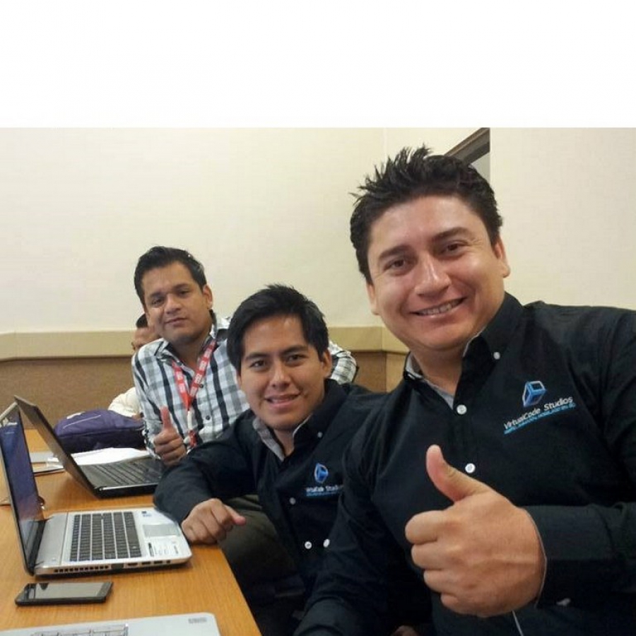 Egresados de la UNACH obtiene su pase a Silicon Valley
